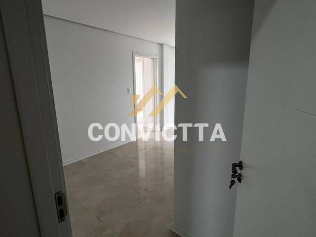 Apartamento para Venda em Caxias do Sul - 3