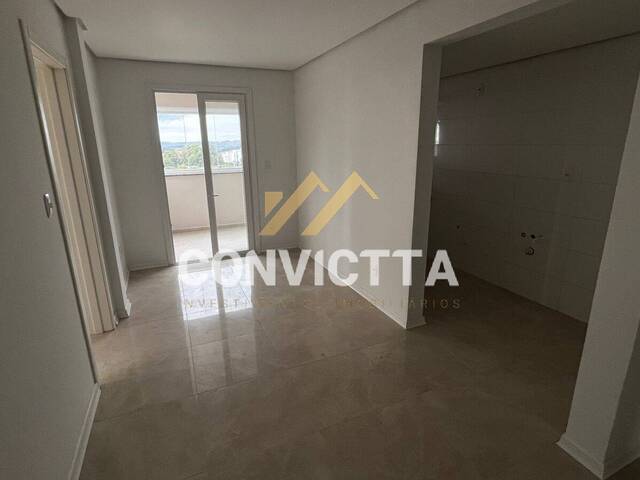 Apartamento para Venda em Caxias do Sul - 2
