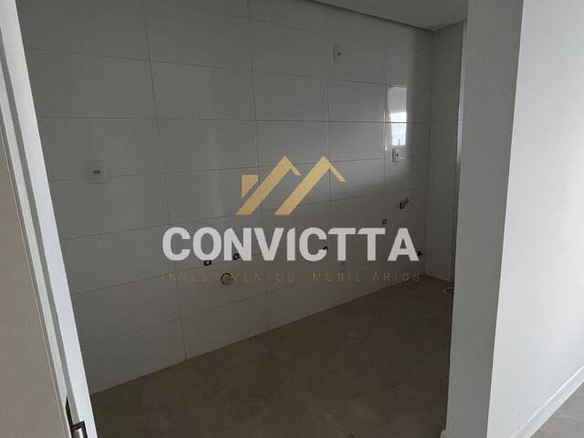 Apartamento para Venda em Caxias do Sul - 2
