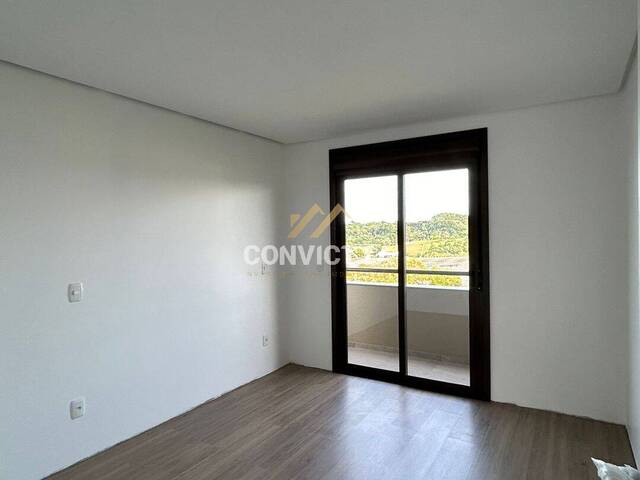 Apartamento para Venda em Caxias do Sul - 2